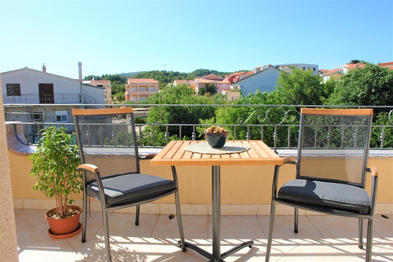 Iva Apartmani Vodice Zewnętrze zdjęcie
