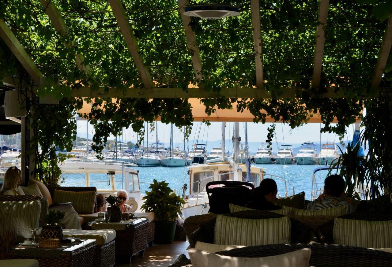 Iva Apartmani Vodice Zewnętrze zdjęcie