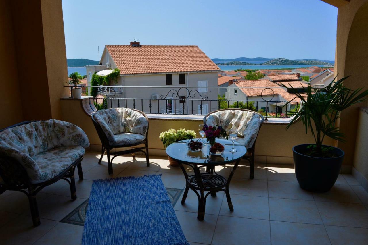 Iva Apartmani Vodice Zewnętrze zdjęcie