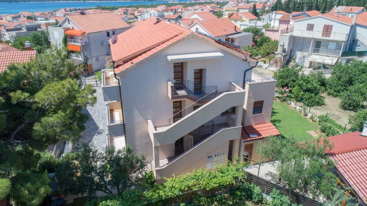 Iva Apartmani Vodice Zewnętrze zdjęcie