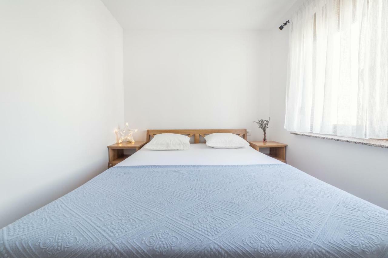 Iva Apartmani Vodice Zewnętrze zdjęcie