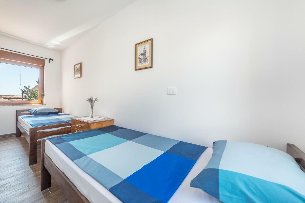 Iva Apartmani Vodice Zewnętrze zdjęcie
